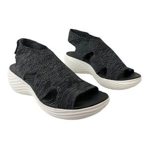 Clarks Cloudsteppers Size 10-runs small! Black Marin Sail Black Wedge Sandals